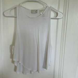 Aritzia flowy tank
